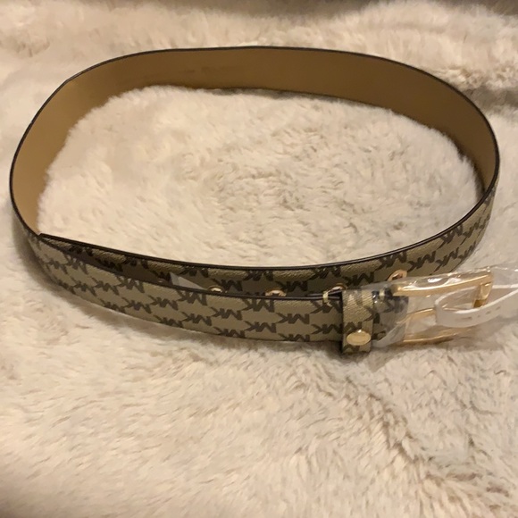Michael Kors belt - Picture 2 of 3